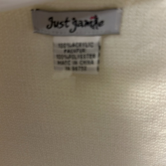 Cream Vest - faux fur, tassels… great for the holidays - Picture 5 of 6